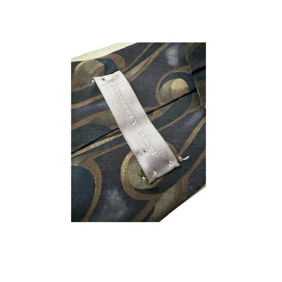 Vintage Geoffrey Beene Navy and Olive Silk Necktie - Picture 2 of 4